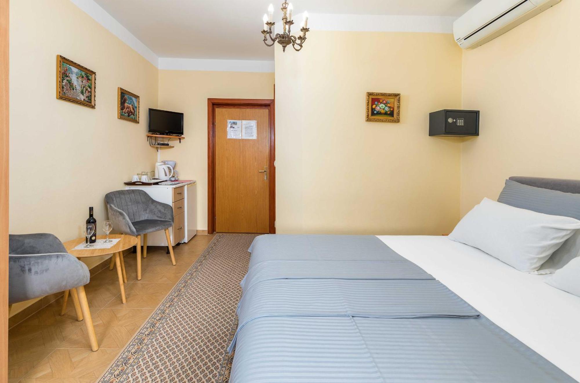 Villa Nada In Fazana - Near The Beach Экстерьер фото