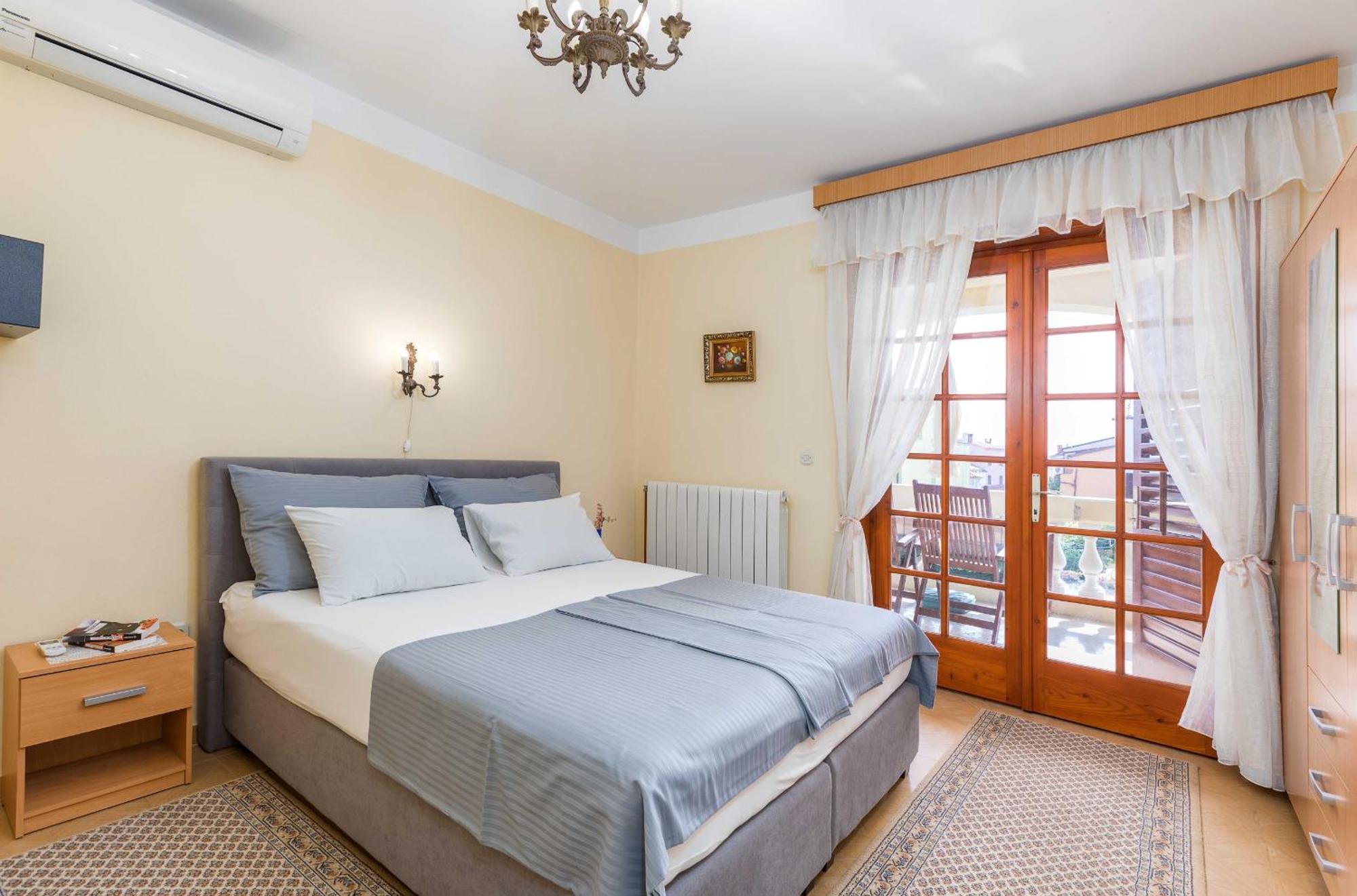 Villa Nada In Fazana - Near The Beach Экстерьер фото